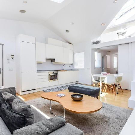 Atico Reformado En Anton Martin Apartment Madrid Exterior photo